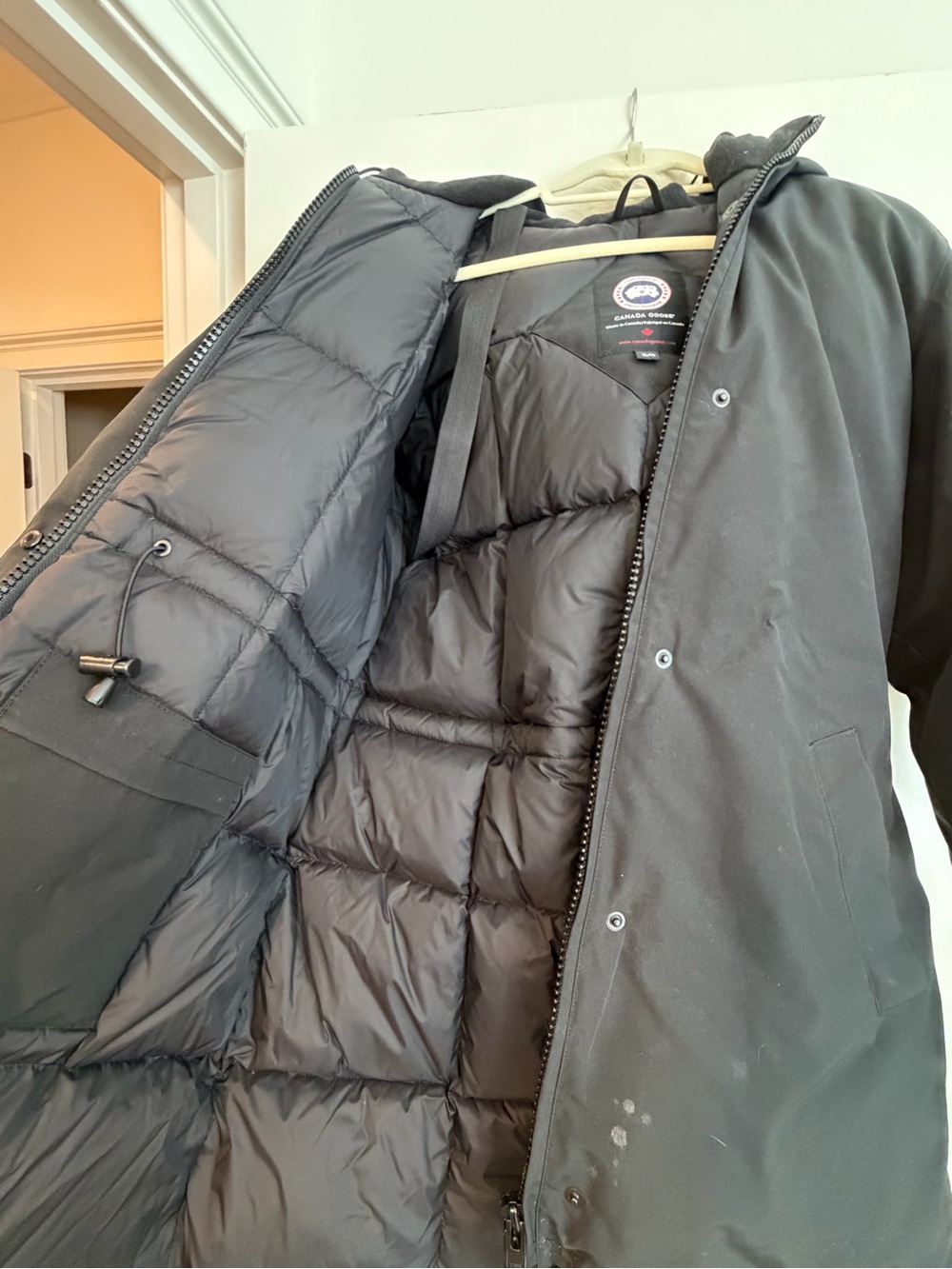 Canada Goose Black Women's Insulated Puffer Coat with Hood - Picture 3 of 5